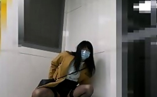 HA29After working overtime, anal masturbation outside the office! Cum on black stockings!